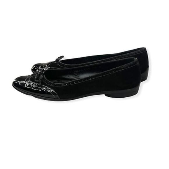 Salvatore Ferragamo Womens Spectator Ballet Flats Shoes Black Wingtip Bow 7.5 B - Picture 9 of 12